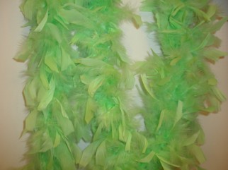 BOA - Izstrādajums no spalvām BOA - Izstrādajums no spalvām